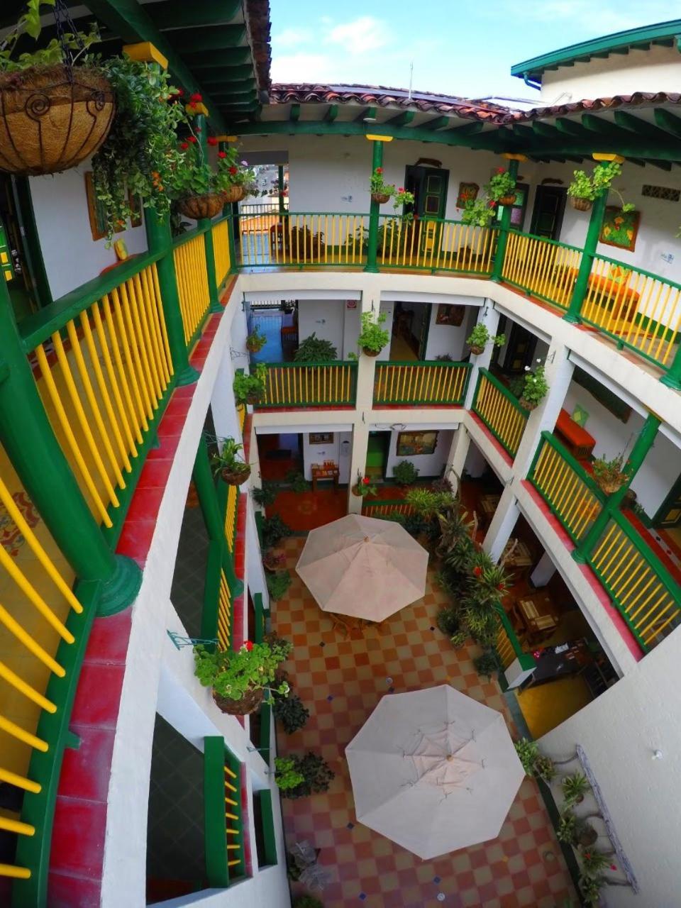 Hotel Vegas Del Rio Támesis Eksteriør billede
