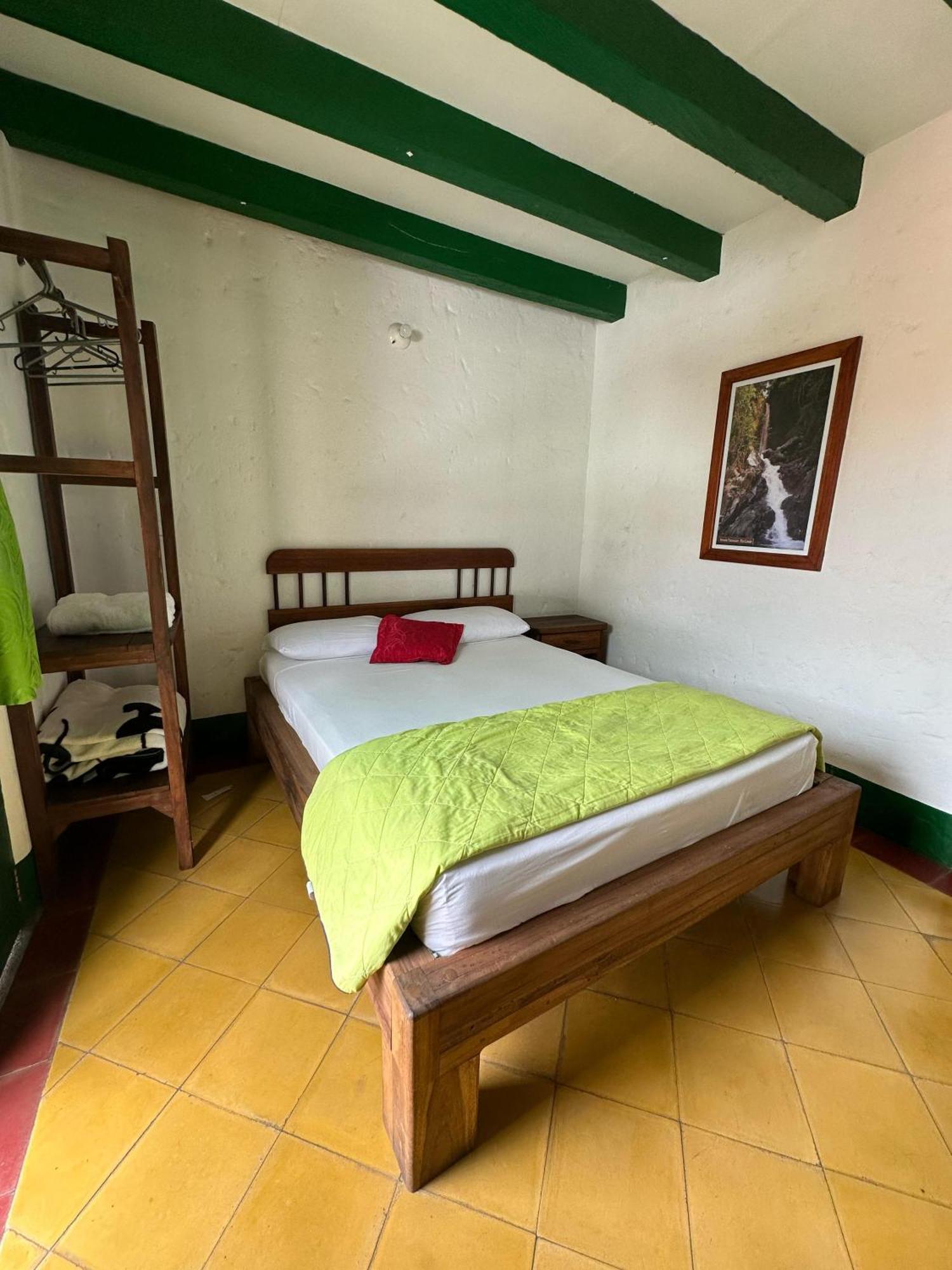 Hotel Vegas Del Rio Támesis Eksteriør billede