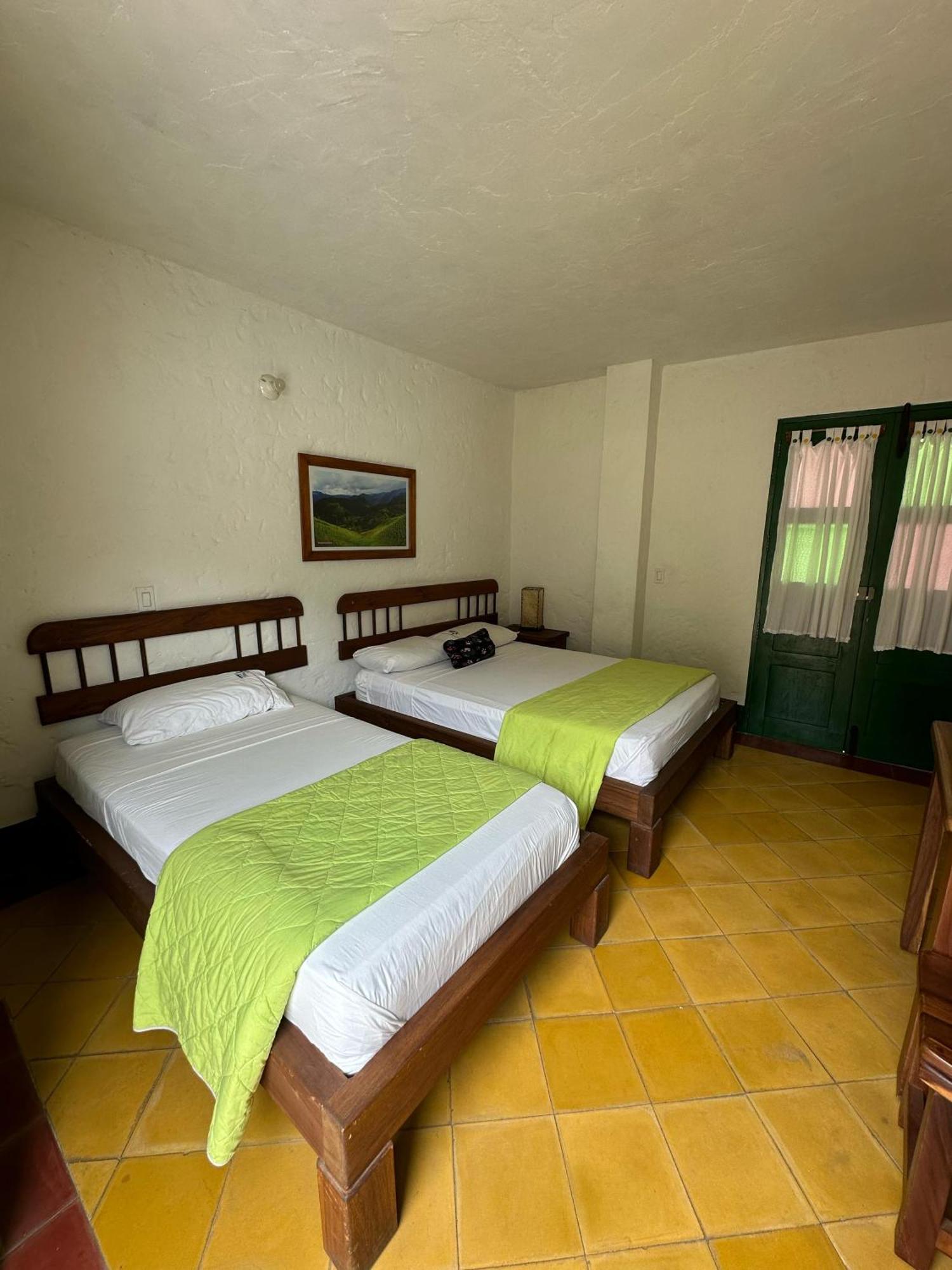 Hotel Vegas Del Rio Támesis Eksteriør billede